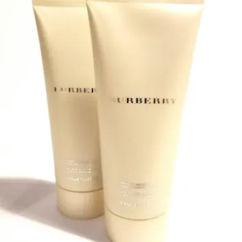 2x Burberry Classic Perfumed Bath & Shower Gel for Her, 200ml