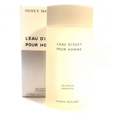 A bottle of Issey Miyake L'eau D'issey, 200ml Pour Homme Shower Gel for the night.