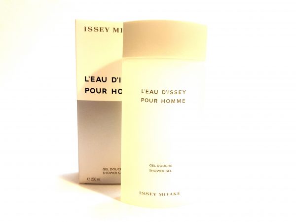 A bottle of Issey Miyake L'eau D'issey, 200ml Pour Homme Shower Gel in front of a white box.