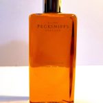 A bottle of Pecksniffs Charismatic Mens Bath & Shower Gel, 500ml on a white surface.