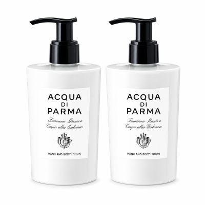 Two bottles of Carolina Herrera 212 NYC Men EDT Spray 100ml are placed side by side against a plain white background.